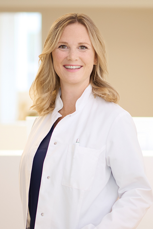 Dr. Julia Steinberger, specialist in plastic and aesthetic surgery at PANTEA