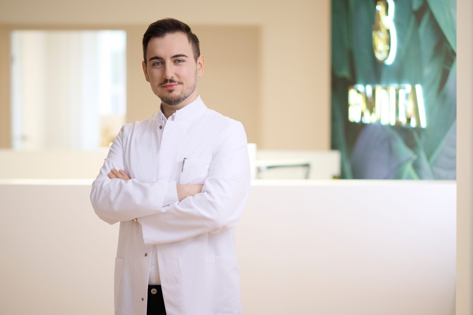 Dr. Mirko Dozan, specialist in plastic and aesthetic surgery at PANTEA
