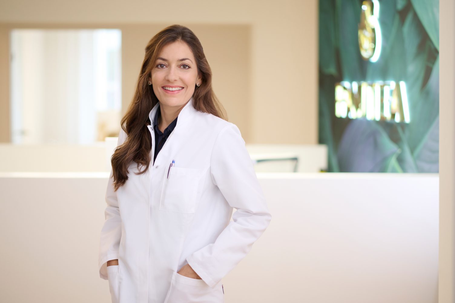 Dr. med. Milena Dettmer, Fachärztin für Plastische und Ästhetische Chirurgie bei PANTEA